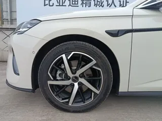 BYD 07 DM-i 2025 купить из Китая, цена 4 226 000 ₽ — Suifenhe Auto