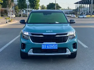 Kia Seltos 2023 купить из Китая, цена 1 979 000 ₽ — Suifenhe Auto