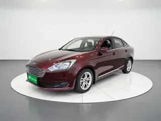 Ford Escort 2019 купить из Китая, цена 1 030 000 ₽ — Suifenhe Auto
