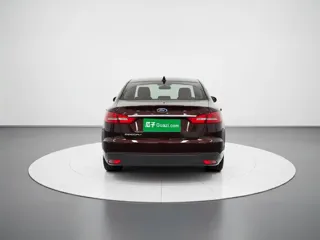 Ford Escort 2019 купить из Китая, цена 1 030 000 ₽ — Suifenhe Auto
