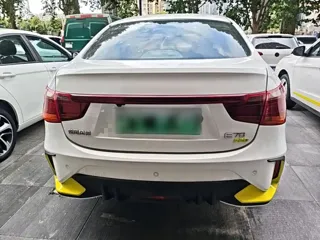 Dongfeng Aeolus E70 2023 купить из Китая, цена 1 310 000 ₽ — Suifenhe Auto
