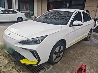Dongfeng Aeolus E70 2023