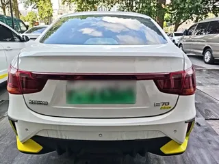 Dongfeng Aeolus E70 2023 купить из Китая, цена 1 299 000 ₽ — Suifenhe Auto