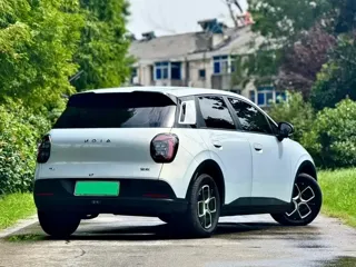 Aion UT 2025 купить из Китая, цена 1 365 000 ₽ — Suifenhe Auto