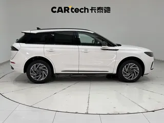 Lincoln Corsair 2025 купить из Китая, цена 4 992 000 ₽ — Suifenhe Auto