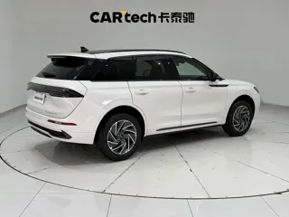 Lincoln Corsair 2025 купить из Китая, цена 4 992 000 ₽ — Suifenhe Auto