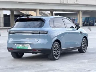 Leapmotor B01 2025 купить из Китая, цена 2 778 000 ₽ — Suifenhe Auto