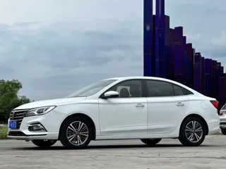 Roewe i5 2019 купить из Китая, цена 1 003 000 ₽ — Suifenhe Auto