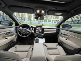 Volvo S90 2025 купить из Китая, цена 5 671 000 ₽ — Suifenhe Auto