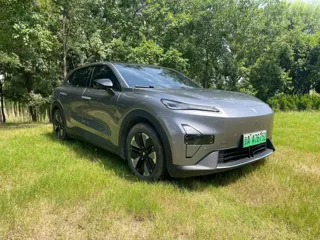 Deepal S05 2025 купить из Китая, цена 3 160 000 ₽ — Suifenhe Auto