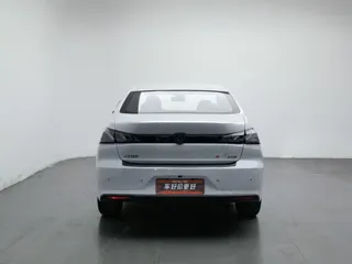 Peugeot 408 2024 купить из Китая, цена 2 493 000 ₽ — Suifenhe Auto