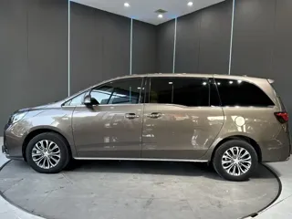 Buick GL8 2024 купить из Китая, цена 4 305 000 ₽ — Suifenhe Auto