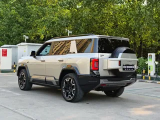Fangchengbao Bao 8 2025 купить из Китая, цена 8 971 000 ₽ — Suifenhe Auto