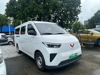 Wuling Yangguang 2025 купить из Китая, цена 1 474 000 ₽ — Suifenhe Auto