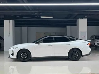 Changan UNI-V 2024 купить из Китая, цена 2 512 000 ₽ — Suifenhe Auto