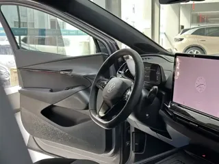 Volkswagen Yuzhong 06 2025 купить из Китая, цена 3 606 000 ₽ — Suifenhe Auto