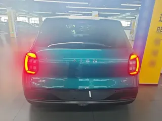 Aion UT 2025 купить из Китая, цена 1 779 000 ₽ — Suifenhe Auto