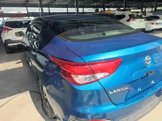 Nissan Lannia 2019 купить из Китая, цена 1 344 000 ₽ — Suifenhe Auto
