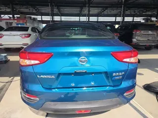 Nissan Lannia 2019 купить из Китая, цена 1 344 000 ₽ — Suifenhe Auto