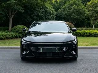Changan Qiyuan A07 2024 купить из Китая, цена 3 113 000 ₽ — Suifenhe Auto