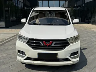 Wuling Hongguang 2019 купить из Китая, цена 1 088 000 ₽ — Suifenhe Auto