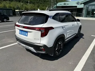 Kia Seltos 2023 купить из Китая, цена 2 083 000 ₽ — Suifenhe Auto
