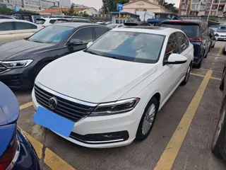 Volkswagen Lavida 2018 купить из Китая, цена 1 279 000 ₽ — Suifenhe Auto