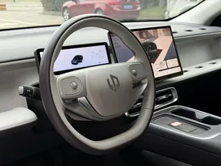Leapmotor B01 2025 купить из Китая, цена 2 987 000 ₽ — Suifenhe Auto