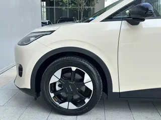 Aion UT 2026 купить из Китая, цена 1 904 000 ₽ — Suifenhe Auto