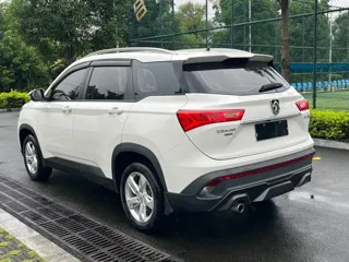Baojun 530 2019 купить из Китая, цена 1 095 000 ₽ — Suifenhe Auto