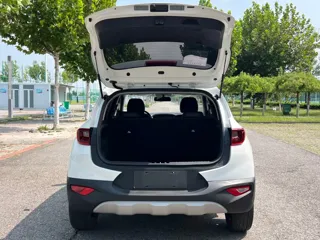 Kia Stonic 2023 купить из Китая, цена 1 372 000 ₽ — Suifenhe Auto
