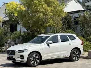 Volvo XC60 2026 купить из Китая, цена 6 248 000 ₽ — Suifenhe Auto