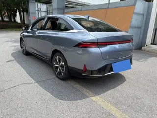 XPeng P5 2023 купить из Китая, цена 3 138 000 ₽ — Suifenhe Auto