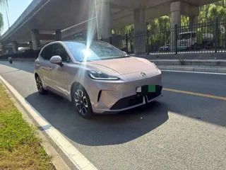 MG MG4 2025 купить из Китая, цена 1 748 000 ₽ — Suifenhe Auto