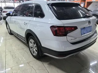 Volkswagen C-TREK 2019 купить из Китая, цена 1 390 000 ₽ — Suifenhe Auto