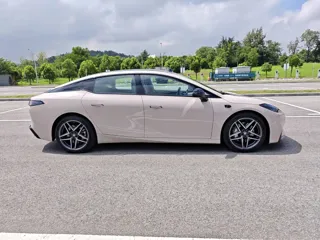 GAC Hyper GT 2026 купить из Китая, цена 4 408 000 ₽ — Suifenhe Auto