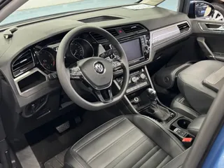 Volkswagen Touran 2019 купить из Китая, цена 1 741 000 ₽ — Suifenhe Auto