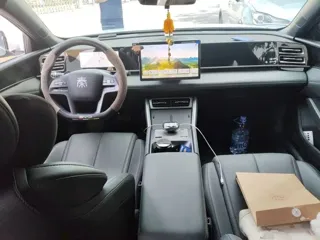 BYD Qin L 2025 купить из Китая, цена 2 654 000 ₽ — Suifenhe Auto