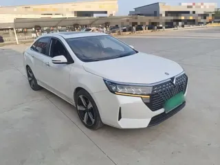 Venucia D60 2024 купить из Китая, цена 1 388 000 ₽ — Suifenhe Auto