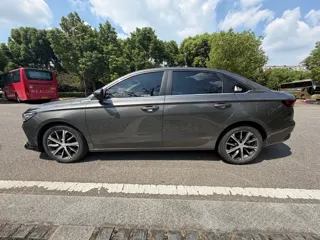 Geely Emgrand 2023 купить из Китая, цена 1 028 000 ₽ — Suifenhe Auto