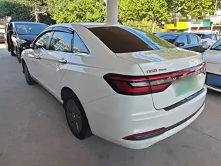 Venucia D60EV 2023 купить из Китая, цена 1 316 000 ₽ — Suifenhe Auto