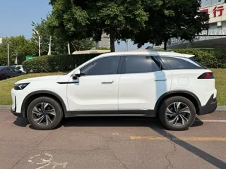 BAIC X7 2025 купить из Китая, цена 2 504 000 ₽ — Suifenhe Auto