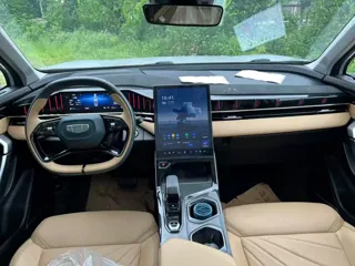 Geely Boyue L 2024 купить из Китая, цена 2 556 000 ₽ — Suifenhe Auto