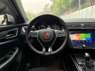Roewe i5 2020 купить из Китая, цена 1 220 000 ₽ — Suifenhe Auto