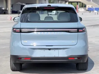 Leapmotor B10 2025 купить из Китая, цена 2 833 000 ₽ — Suifenhe Auto