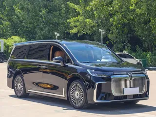Voyah Dreamer 2025 купить из Китая, цена 6 504 000 ₽ — Suifenhe Auto