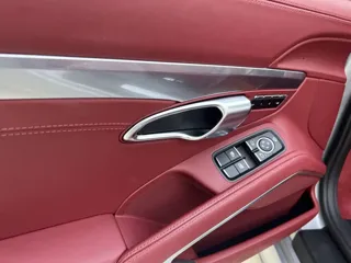 Porsche 718 2024 купить из Китая, цена 10 546 000 ₽ — Suifenhe Auto
