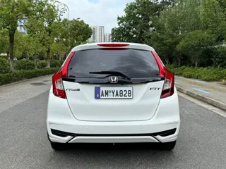 Honda Fit 2018 купить из Китая, цена 1 227 000 ₽ — Suifenhe Auto