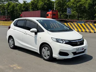 Honda Fit 2018 купить из Китая, цена 1 227 000 ₽ — Suifenhe Auto