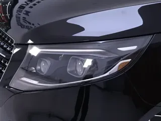 Mercedes-Benz V 2025 купить из Китая, цена 8 241 000 ₽ — Suifenhe Auto